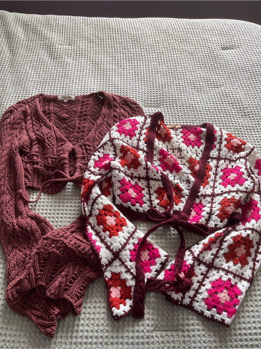 Women’s Crochet Floral Cardigan Sweater - Pink & White